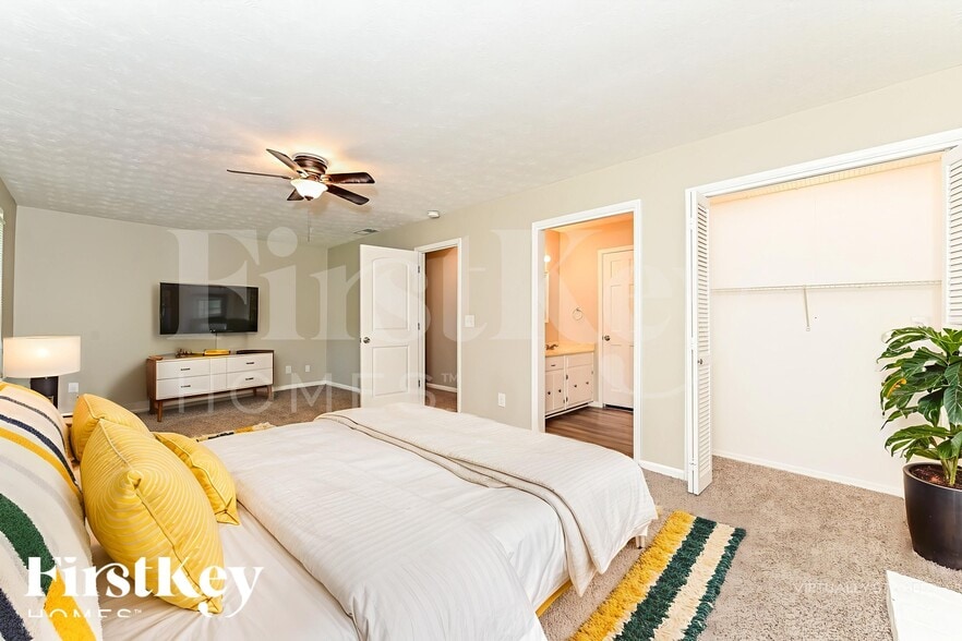 Building Photo - 2264 Country Club Dr SE