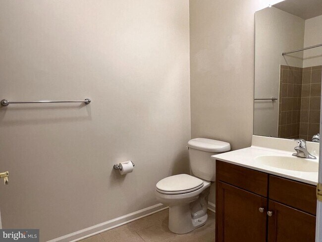 Building Photo - 232 Masterson Ct