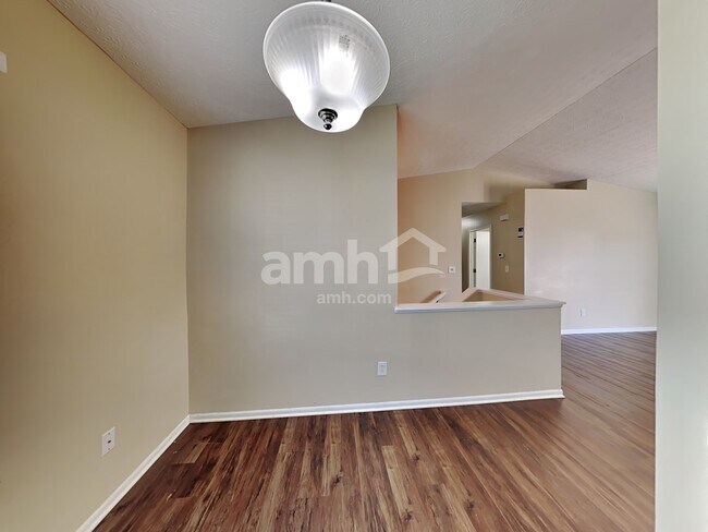 Building Photo - 2175 Maribeth Pl