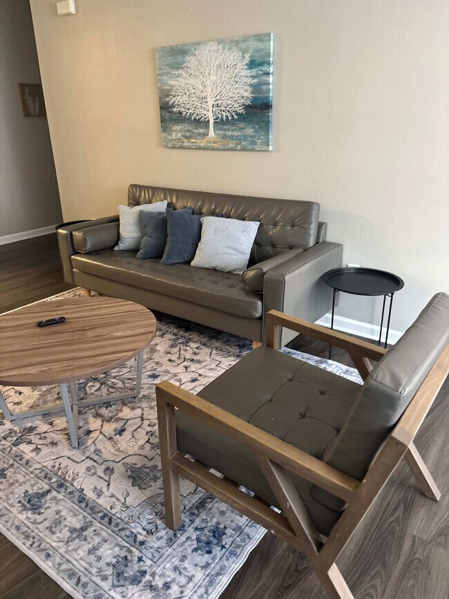 Building Photo - 490 Prospect Rd