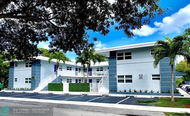 Building Photo - 416 NE 15th Ave