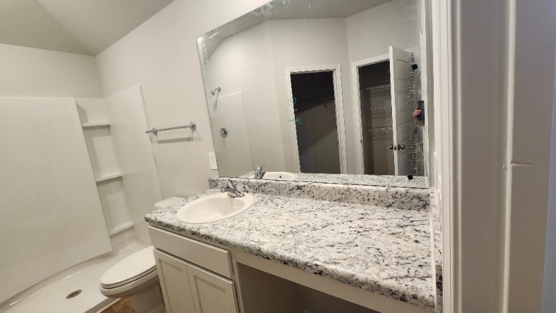 Building Photo - 4011 McKenzie Dr SW