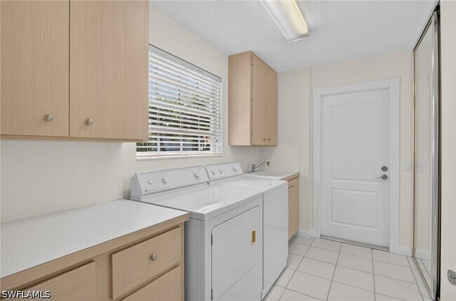 Building Photo - 3111 Andorra Ct