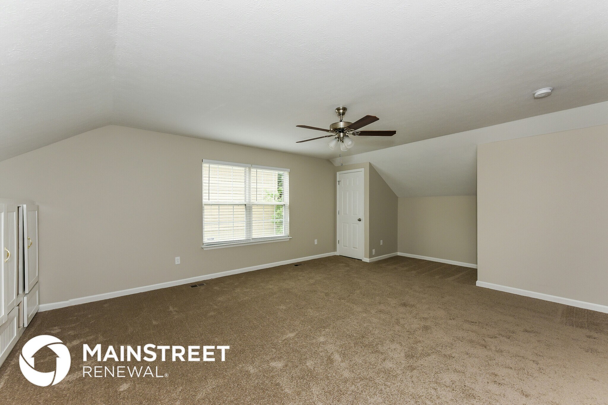 Building Photo - 102 Bentree Ct