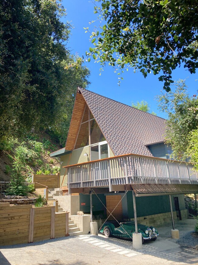 Primary Photo - 10250 Seabury Ln