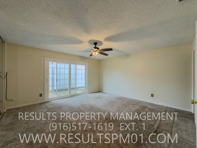 Building Photo - Beautifully Renovated 3 Bedroom Available Now