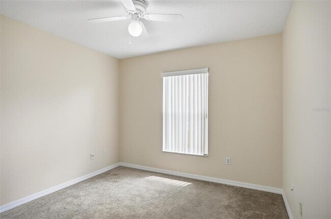 Building Photo - 165 Plainview Dr