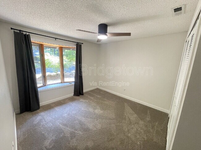 Building Photo - 5133 SW Timbergrove St