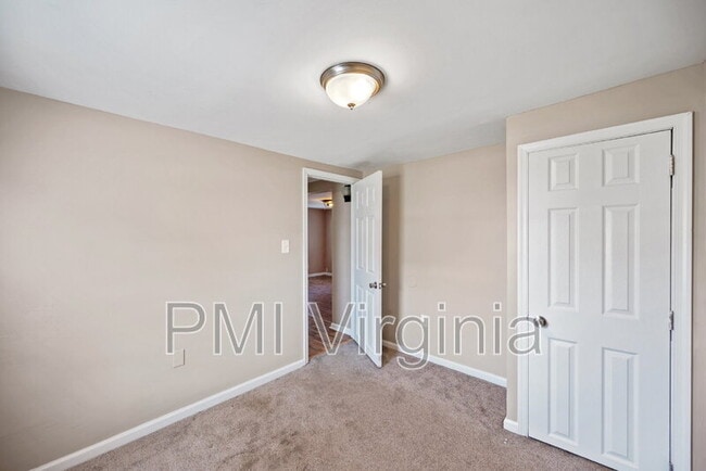 Building Photo - 4217 Dunning Rd