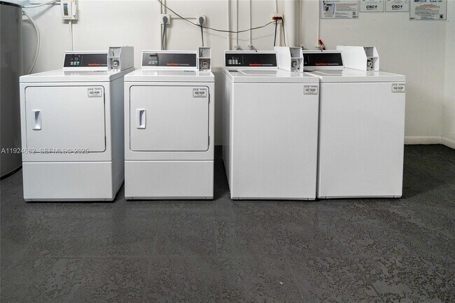 Building Photo - 400 SW 134th Way