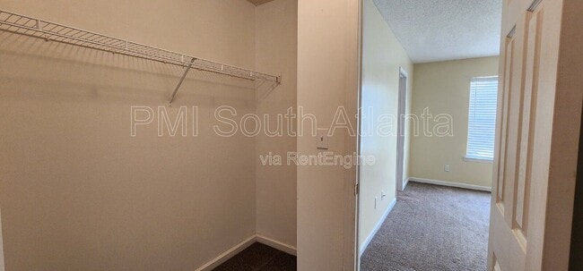 Building Photo - 7298 Wagon Wheel Ct