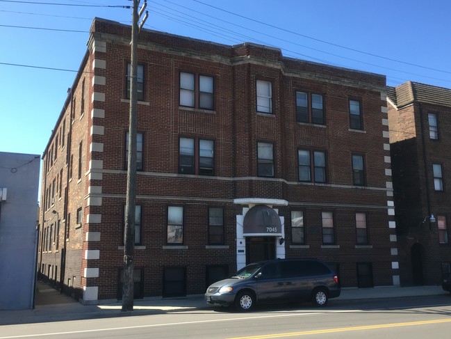 Building Photo - Parkside Manor