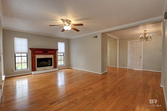 Building Photo - 509 Fels Ave