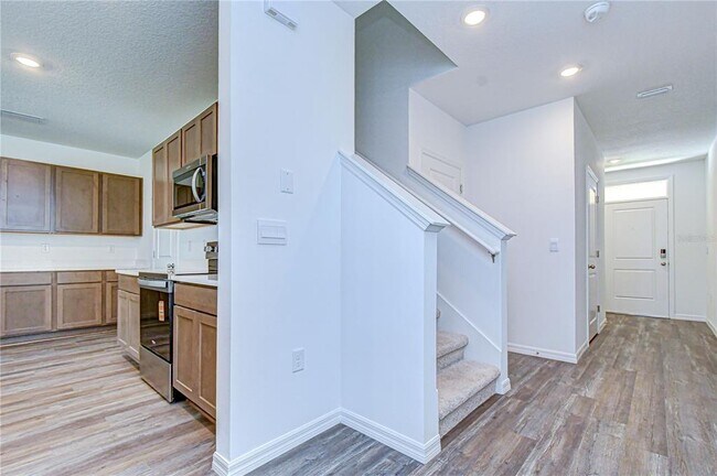 Building Photo - 32463 Weathered Oak Dr