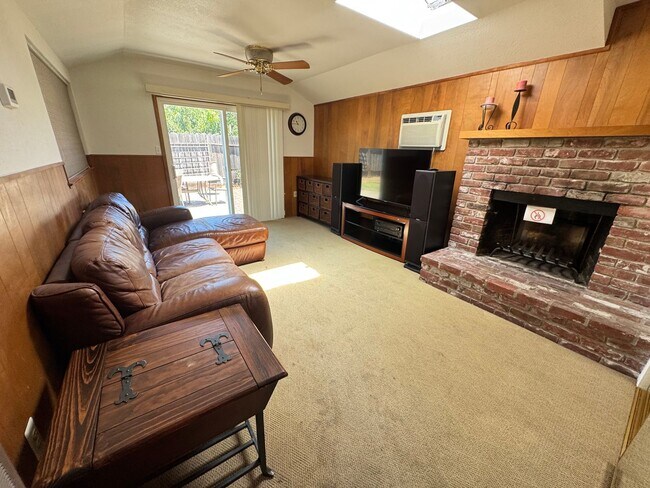 Building Photo - Fully Furnished 3BED/2BATH SFH For Rent in the Desirable City of San Leandro, Ca!!!!