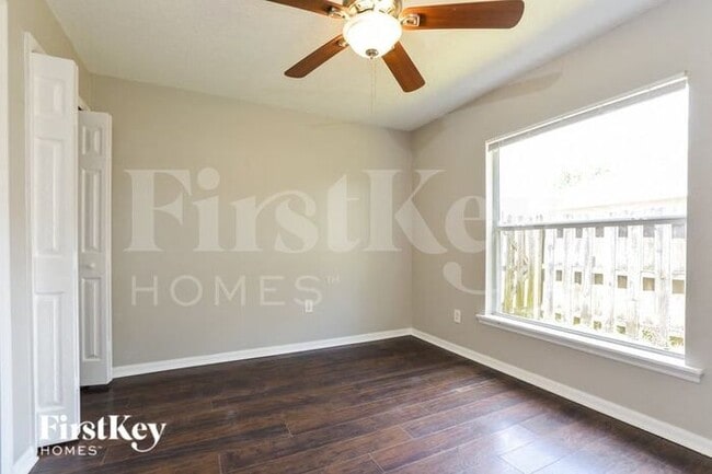 Building Photo - 506 Kingfisher Dr