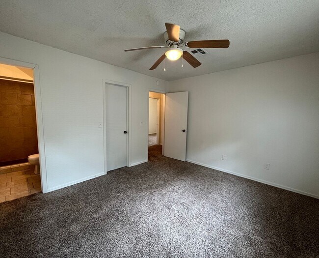 Building Photo - Peaceful 3 bedroom house in Broken Arrow!