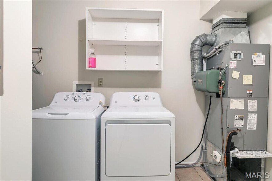 Building Photo - 1141 Sunbolt Dr