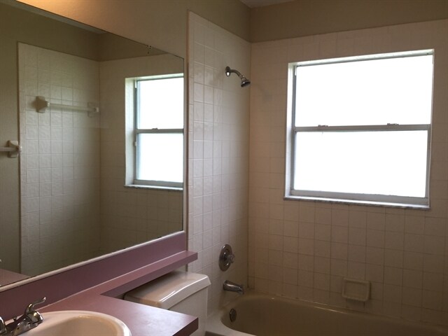 Building Photo - 11040 Fairhaven Way