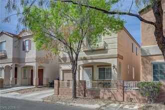 Building Photo - 9934 Star Lake Ave