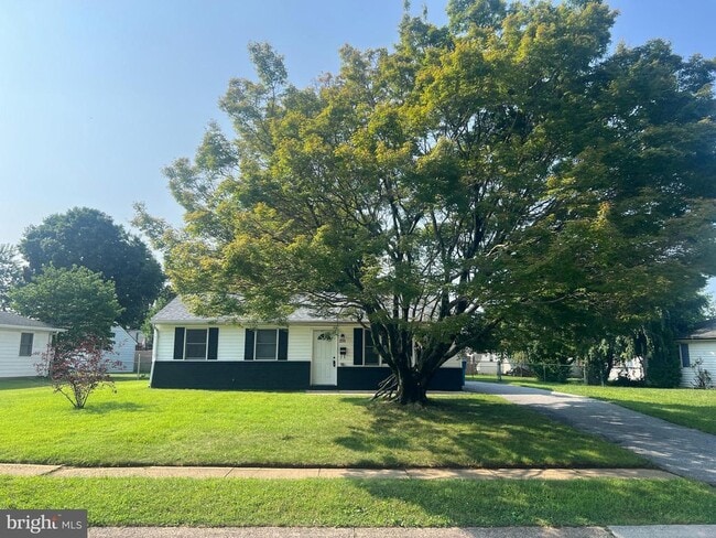 Building Photo - 211 N Brownleaf Rd