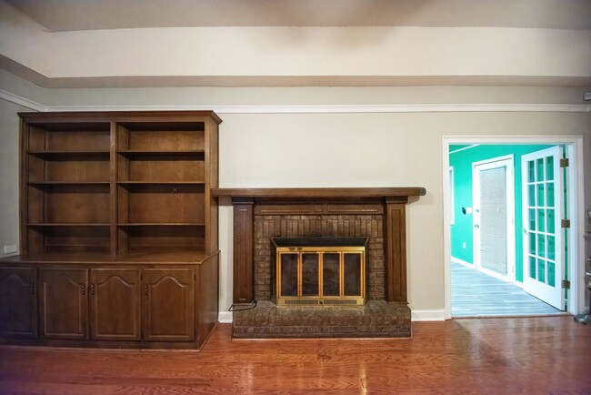Building Photo - 7007 Dorsey Dr