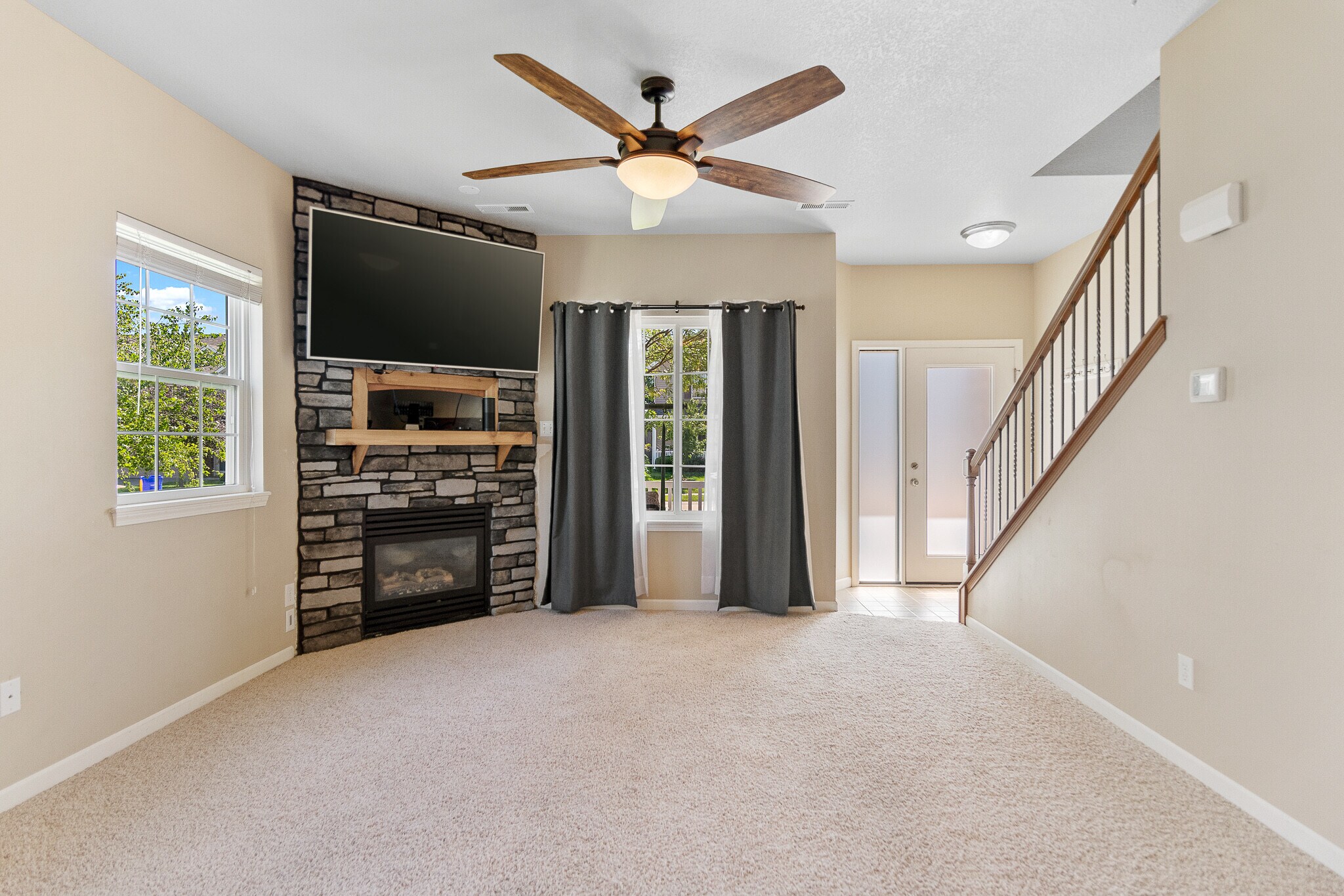 Building Photo - 1593 Burr Dr