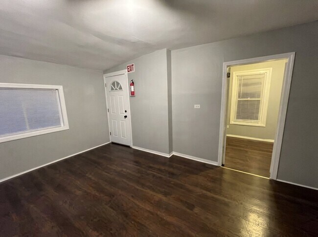 Building Photo - 8626 S Baltimore Ave