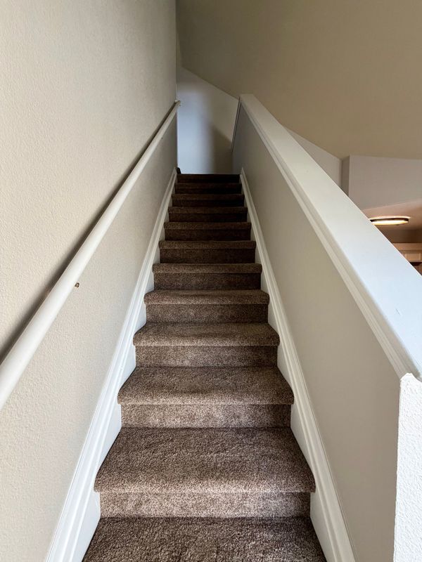 Building Photo - 6013 Castlegate Dr W