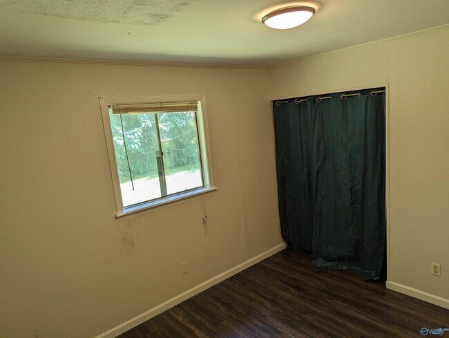 Building Photo - 2106 Griffith Dr NW