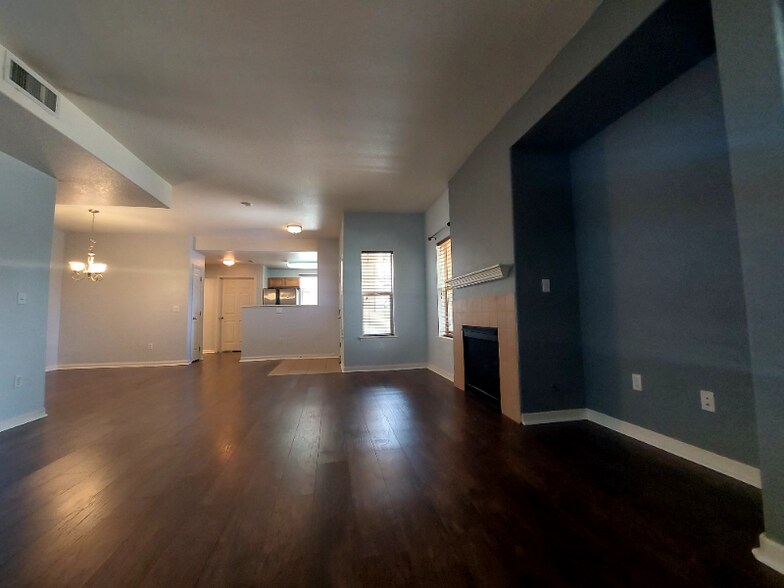 Building Photo - 5800 Tower Rd