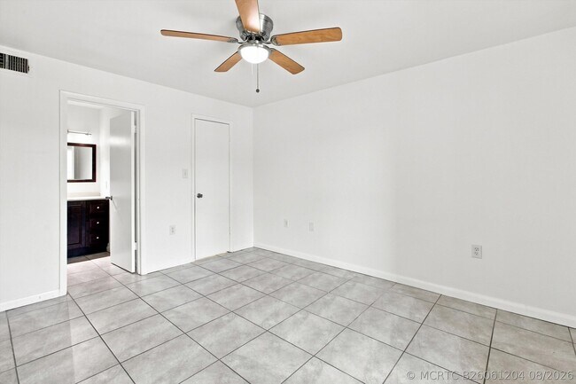 Building Photo - 10581 SW 155th Ct