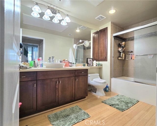 Building Photo - 2225 Scholarship