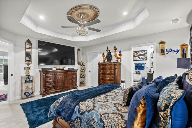 Building Photo - 324 Golan Cir