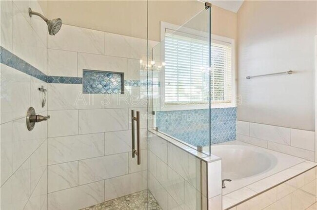 Building Photo - 203 Lenox Dr