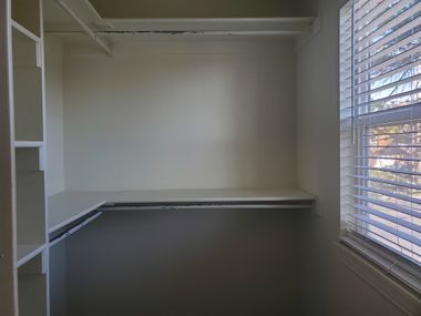 Building Photo - 2576-2900 900 E