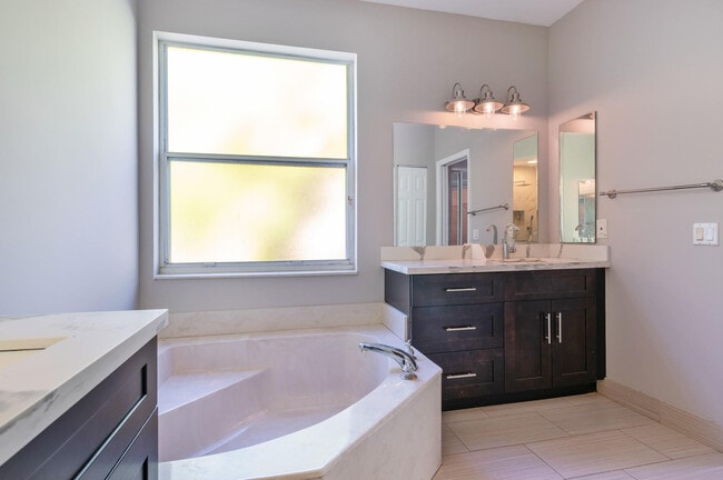 Building Photo - 12843 NW 18th Ct