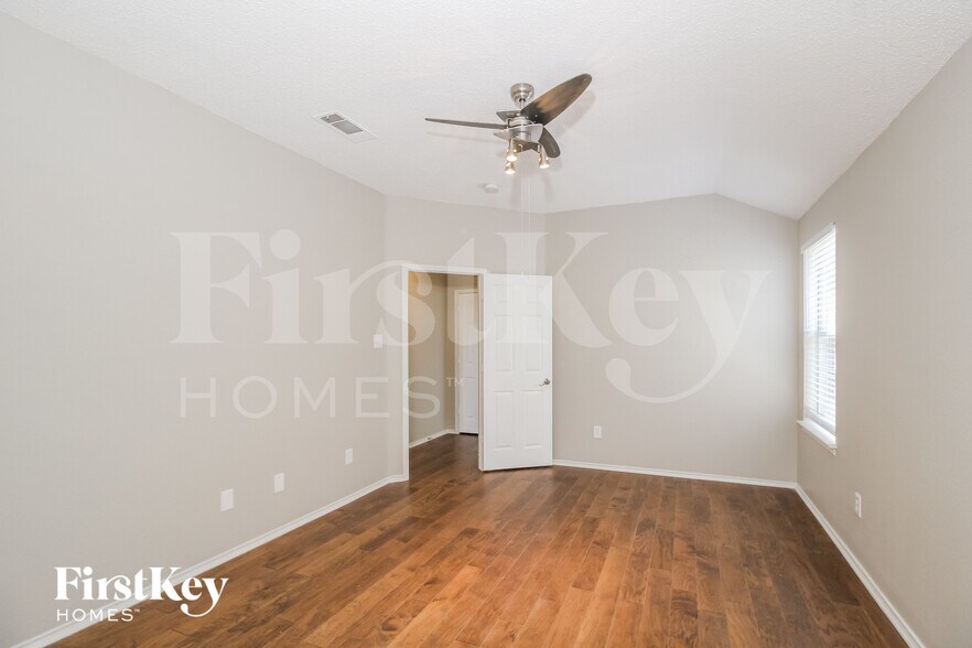 Building Photo - 4917 Stirrup Way