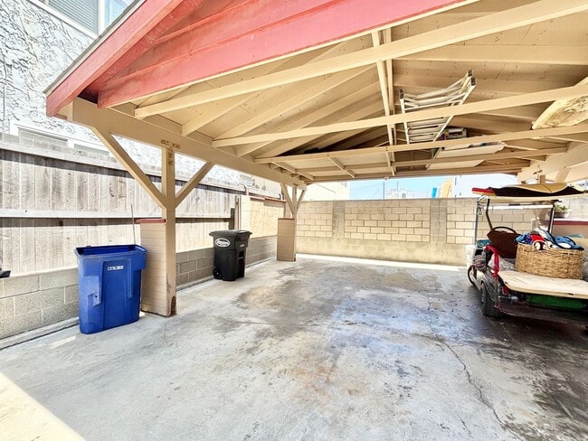 Building Photo - Incredible Value Just Steps from the Sand | 1 Bed 1 Bath Upper Unit  | Silver Strand Beach