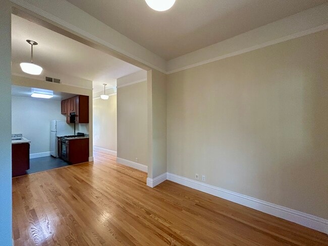 Building Photo - 3220B 23rd St
