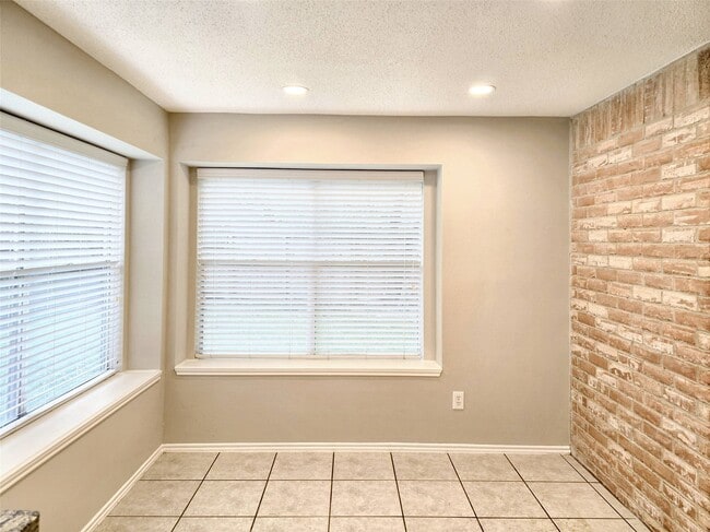 Building Photo - 9215 Newkay Ln