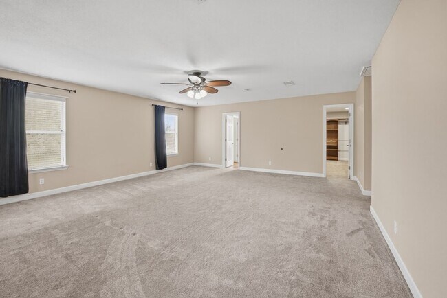Building Photo - 37 Pinon Ct