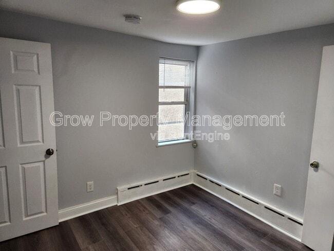 Building Photo - 1344 S 9th St