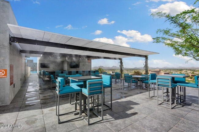 Building Photo - 7120 E Kierland Blvd
