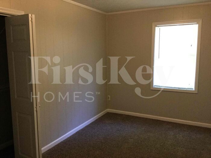 Building Photo - 972 Waverly Dr