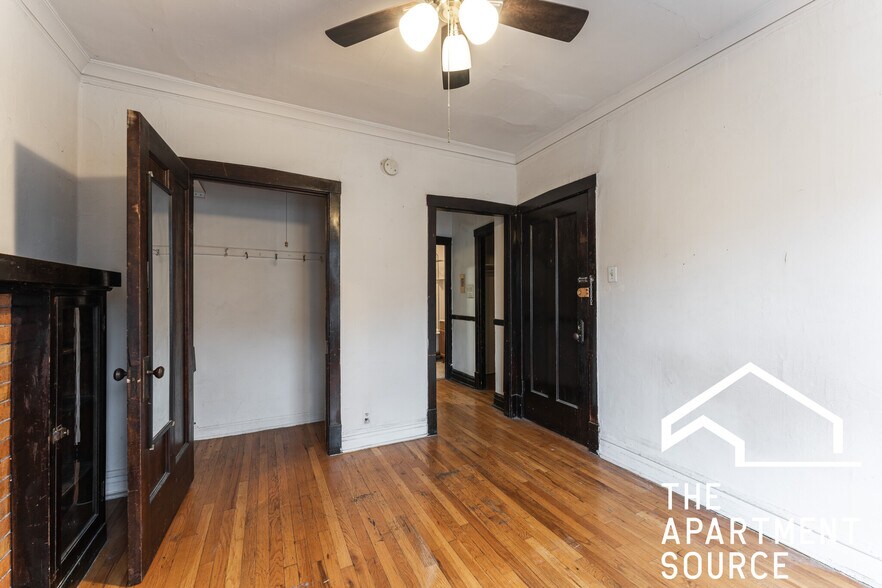 Building Photo - 4844 N Rockwell St