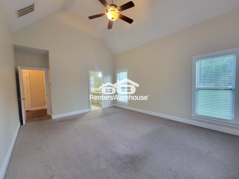 Building Photo - 1025 Rowanshyre Cir