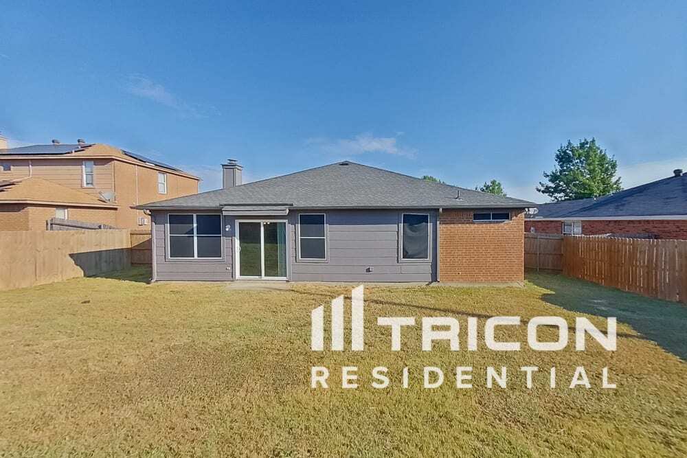 Building Photo - 232 Tulane Dr