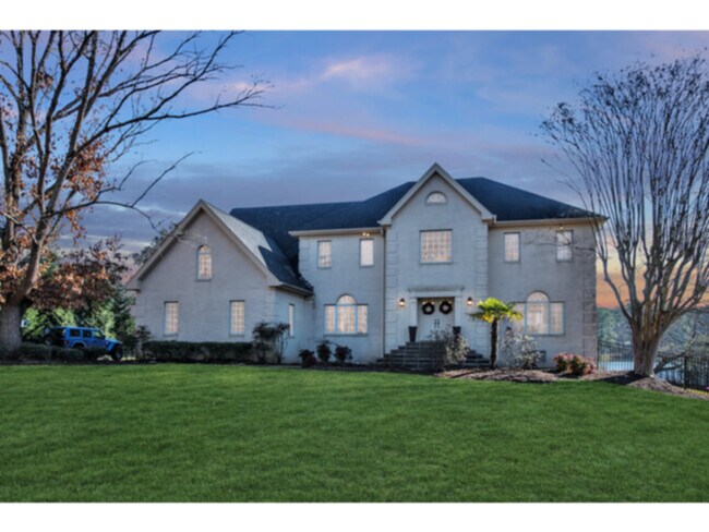 Primary Photo - 945 Diggs Ln