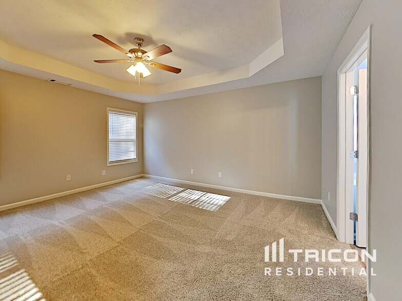 Building Photo - 348 Shadowbrooke Cir SW
